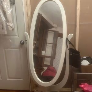 Stand up mirror